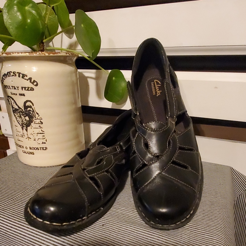 Clarks 592